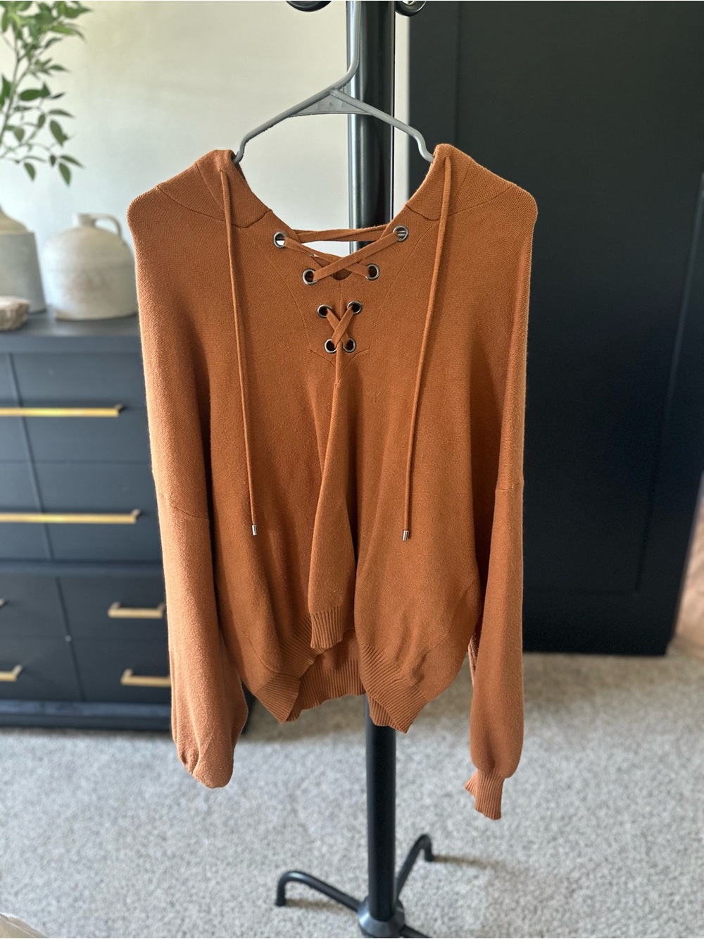 Philosophy Lace-Up V-Neck Hoodie Sweater - Rust